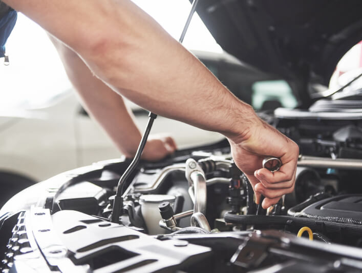 maintenance-cntnt Car Engine Inspection